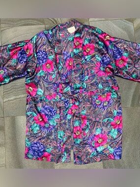 Vintage Women’s California Dynasty Floral Paisley Short Sleeve belted robe